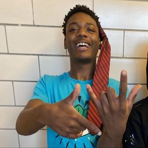 Meet your Posher, Levon